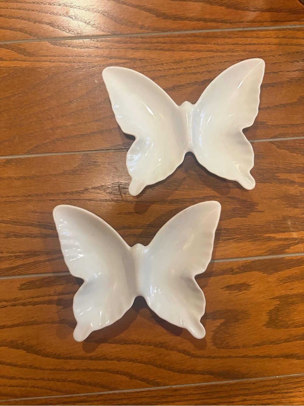 Pair of White Butterfly Dishes Serveware Fancy Dinner